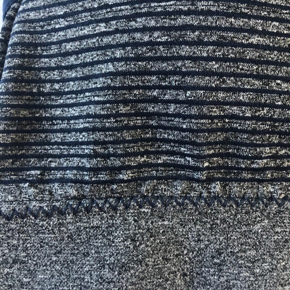 Stripped Lace Bralette - Picture 5 of 10